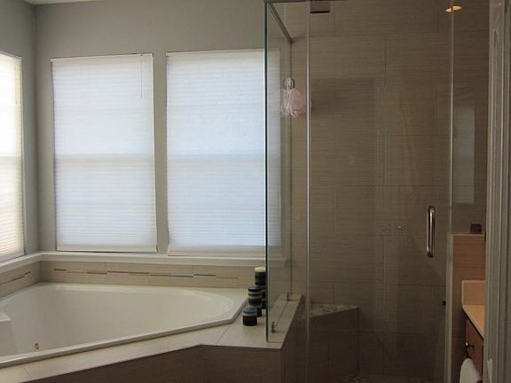 Tub in master bath