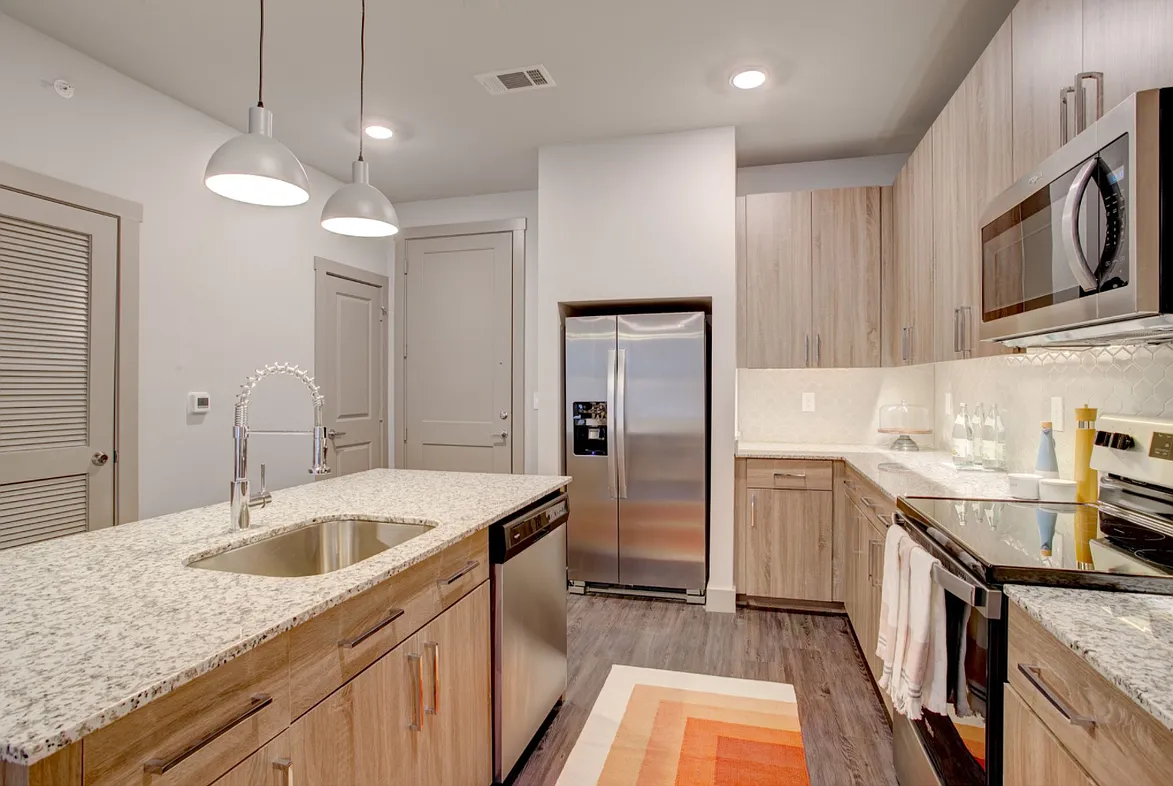 The Cosmopolitan Apartments — Photo 4