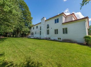 4 Timber Rock Ct, Cedar Grove, NJ 07009