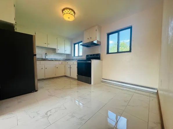 836 Sea St, 836 Sea St APT 5, Quincy, MA 02169