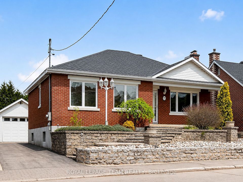 1st image of 77 Presland Rd W