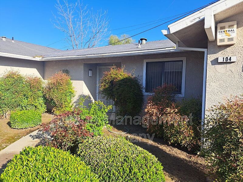 1st image of 950 W McKinley Ave APT 104