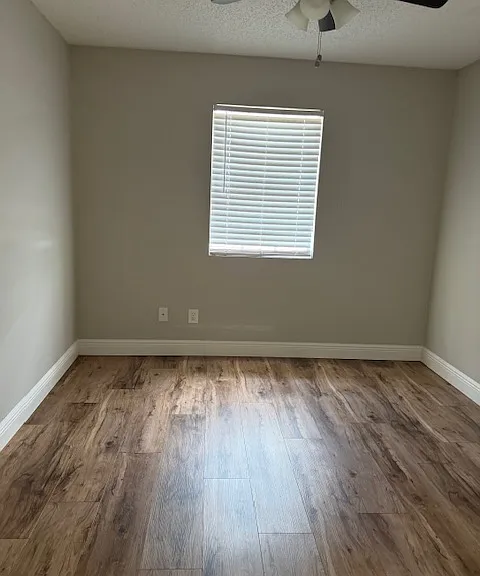 1845 McFaddin St #6 — Photo 2