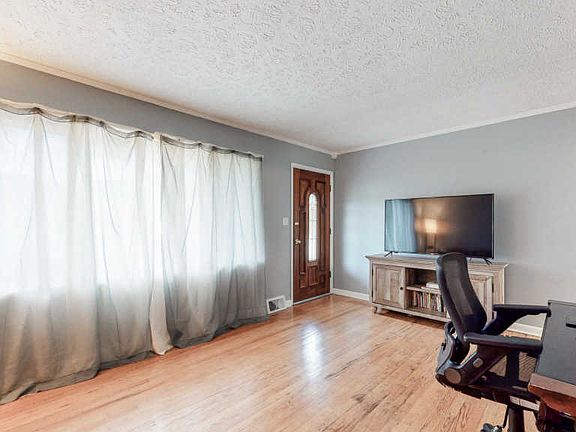 4th image of 7801 Greta Ave