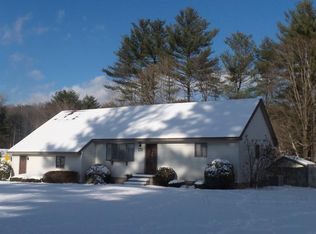 3 Hummingbird Ln, Queensbury, NY 12804