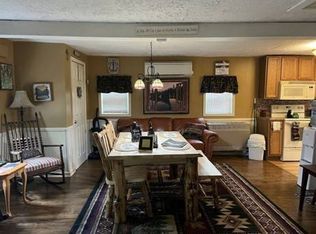 127 N Shore Rd, Caroga Lake, NY 12032