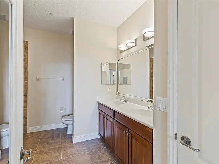 35 Riverview Bnd S #1841 — Photo 31