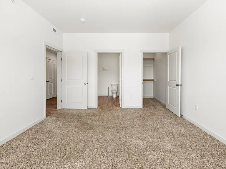 Columbia River Walk Apartments — Photo 151