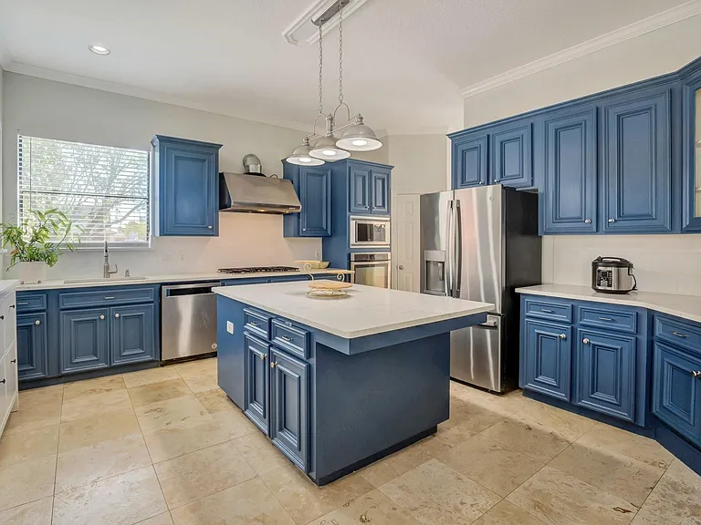 301 Winding Oak Ln S — Photo 9