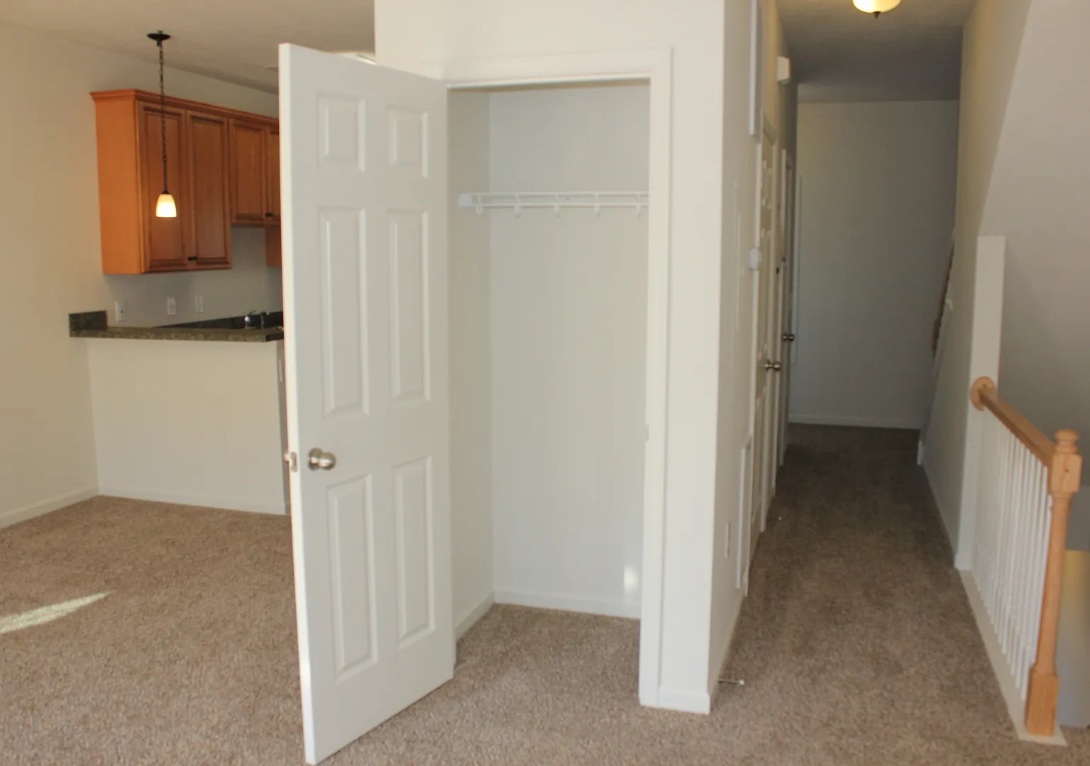 Two Master Suite Apartment Townhouse — Photo 2