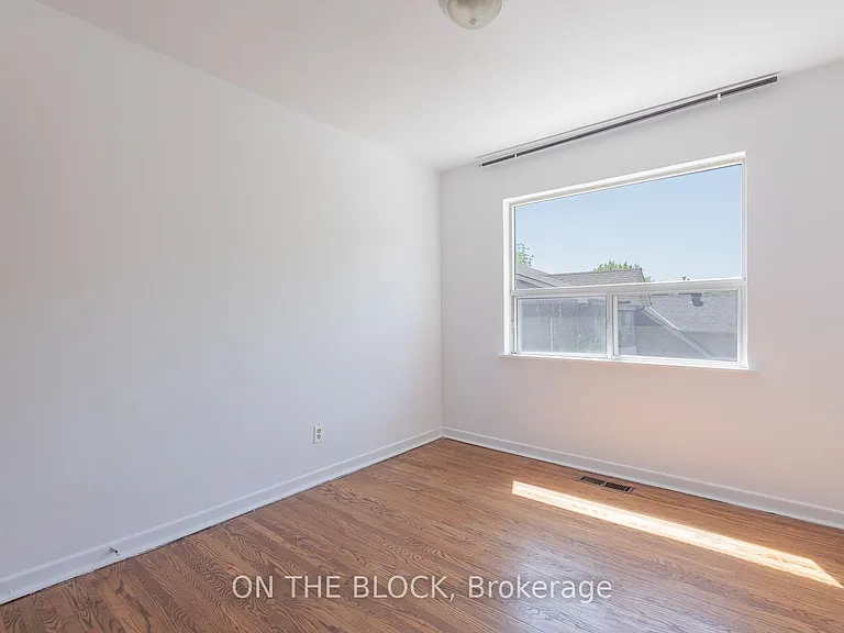883 Saint Clair Ave W #2 — Photo 11