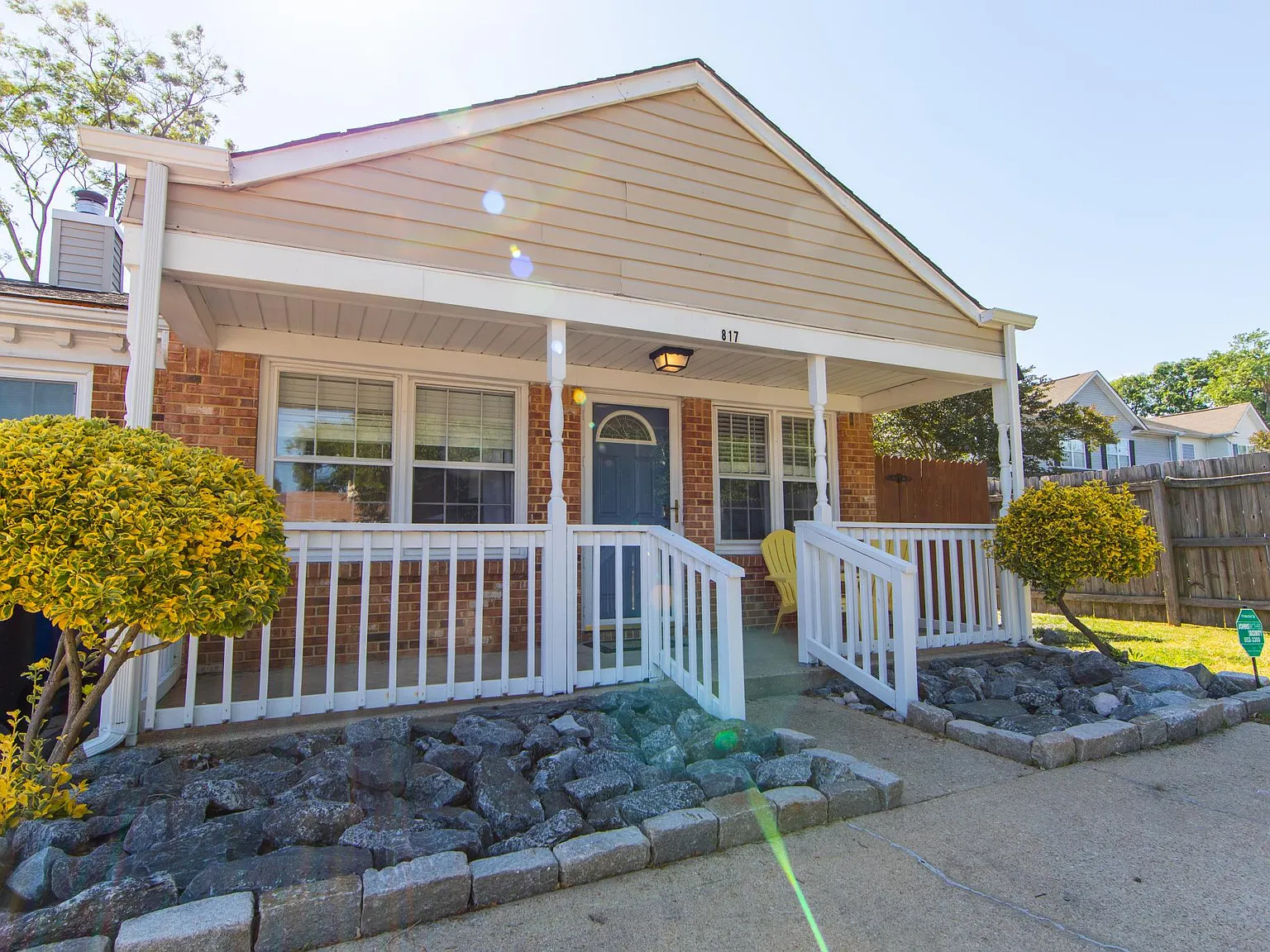 817 Chalk Ct — Photo 1