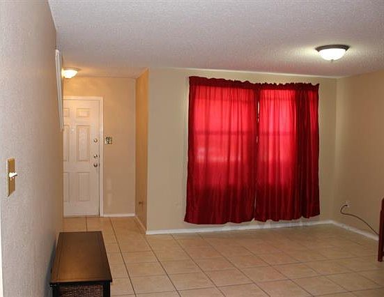 5th image of 16520 Jasmine Springs Dr