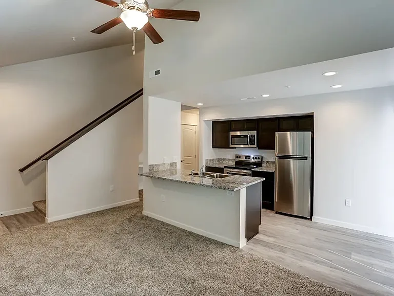 Move in and Save at Creekside Townhomes! — Photo 14