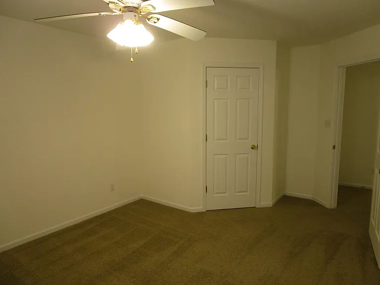 2409-2411 Northampton Dr. — Photo 29