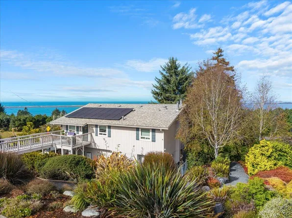 6619 Emerson Ct, Eureka, CA 95503