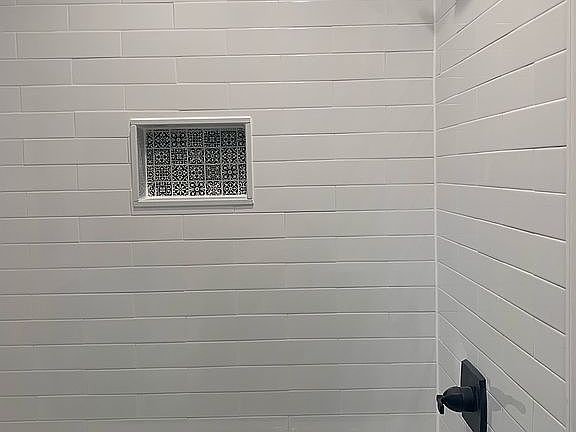 2nd image of 100 Dora Ave