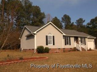 401 Wapiti Dr, Spring Lake, NC 28390