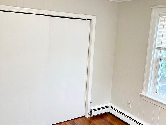 5th image of 56 Courtland St #3