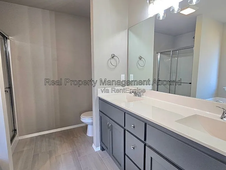 3706 S 13th Pl — Photo 32