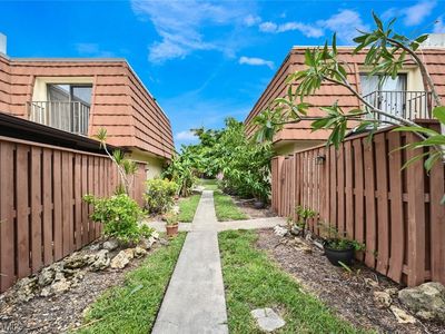 5223 Cedarbend Dr APT 2, Fort Myers, FL, 33919