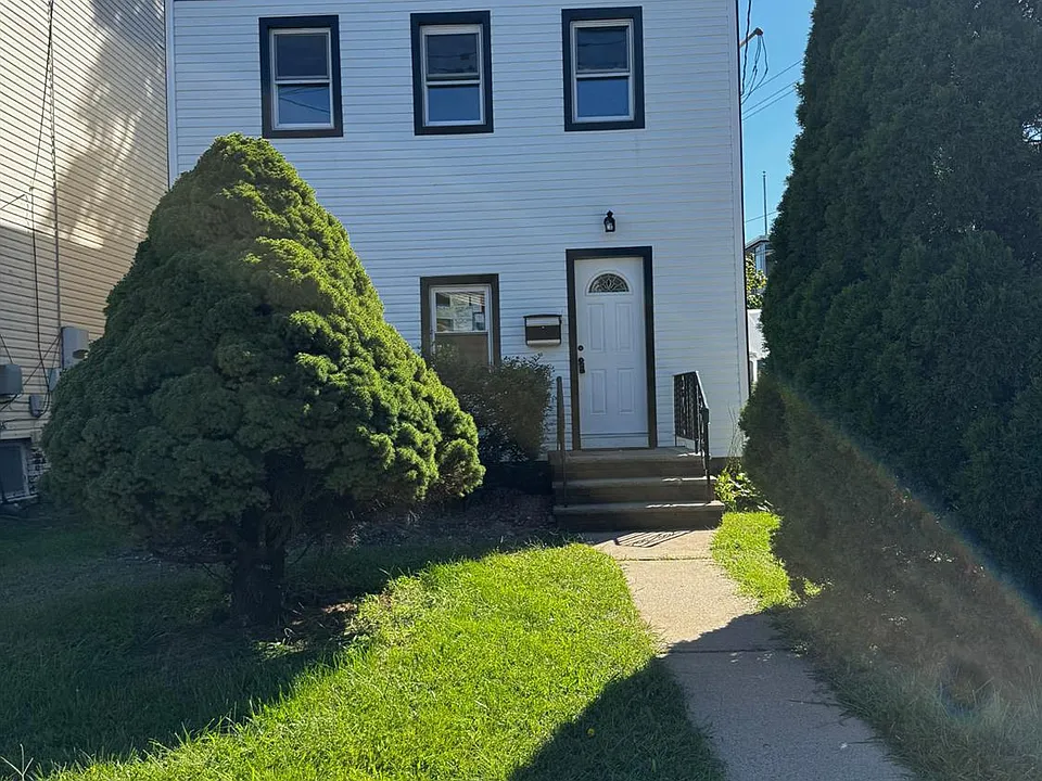 34 Willow St