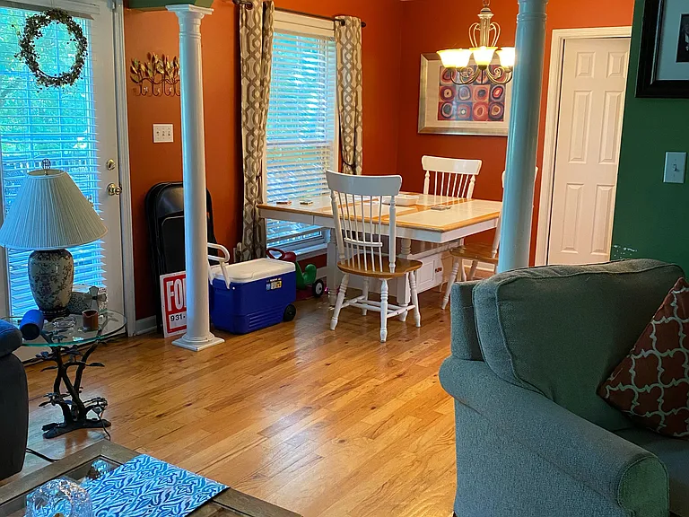 Sherry Dr — Photo 8