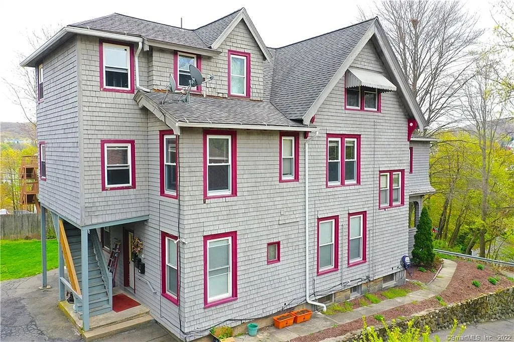 Building Photo - 11 Southview St #3