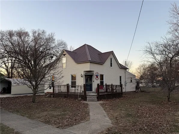 103 W North 1st St, Findlay, IL 62534