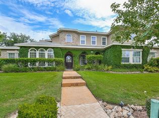 3934 Tres Dr, Galveston, TX 77554