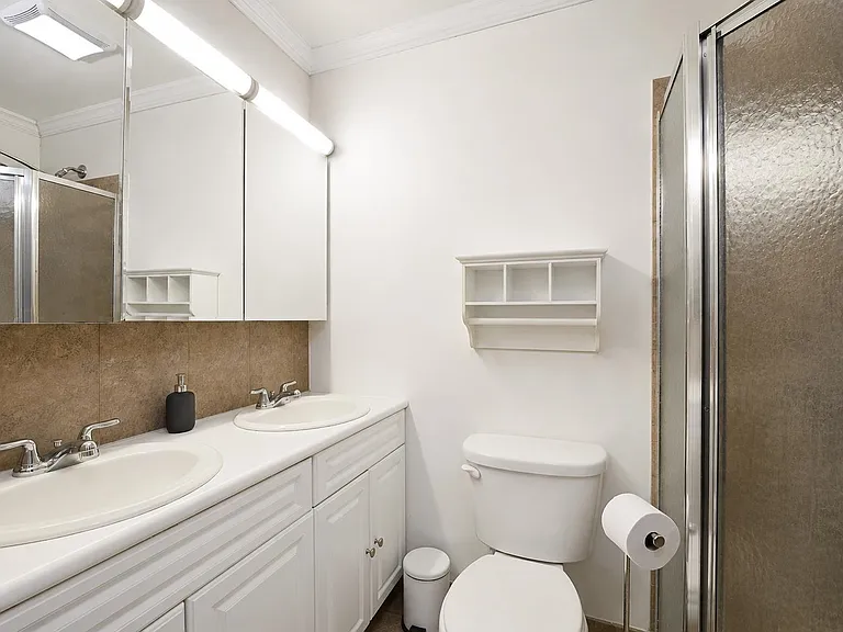 519 Willow Ave #2 — Photo 10