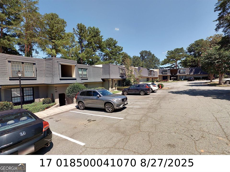 2nd image of 102 Larue Pl NW