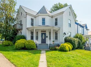 938 W Washington St, Mount Pleasant, PA 15666