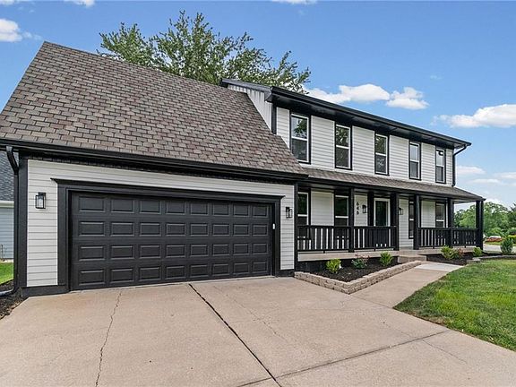 3rd image of 646 NE Saint Andrews Ct