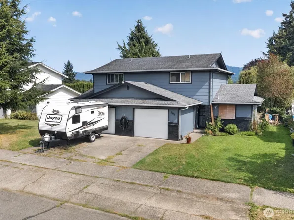 901 Melody Lane, Enumclaw, WA 98022