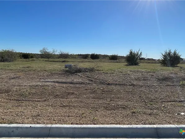 1620 Hunt Dr, Salado, TX 76571