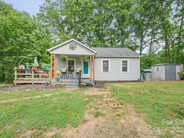 2711 Ellerwood Rd, Hudson, NC 28638
