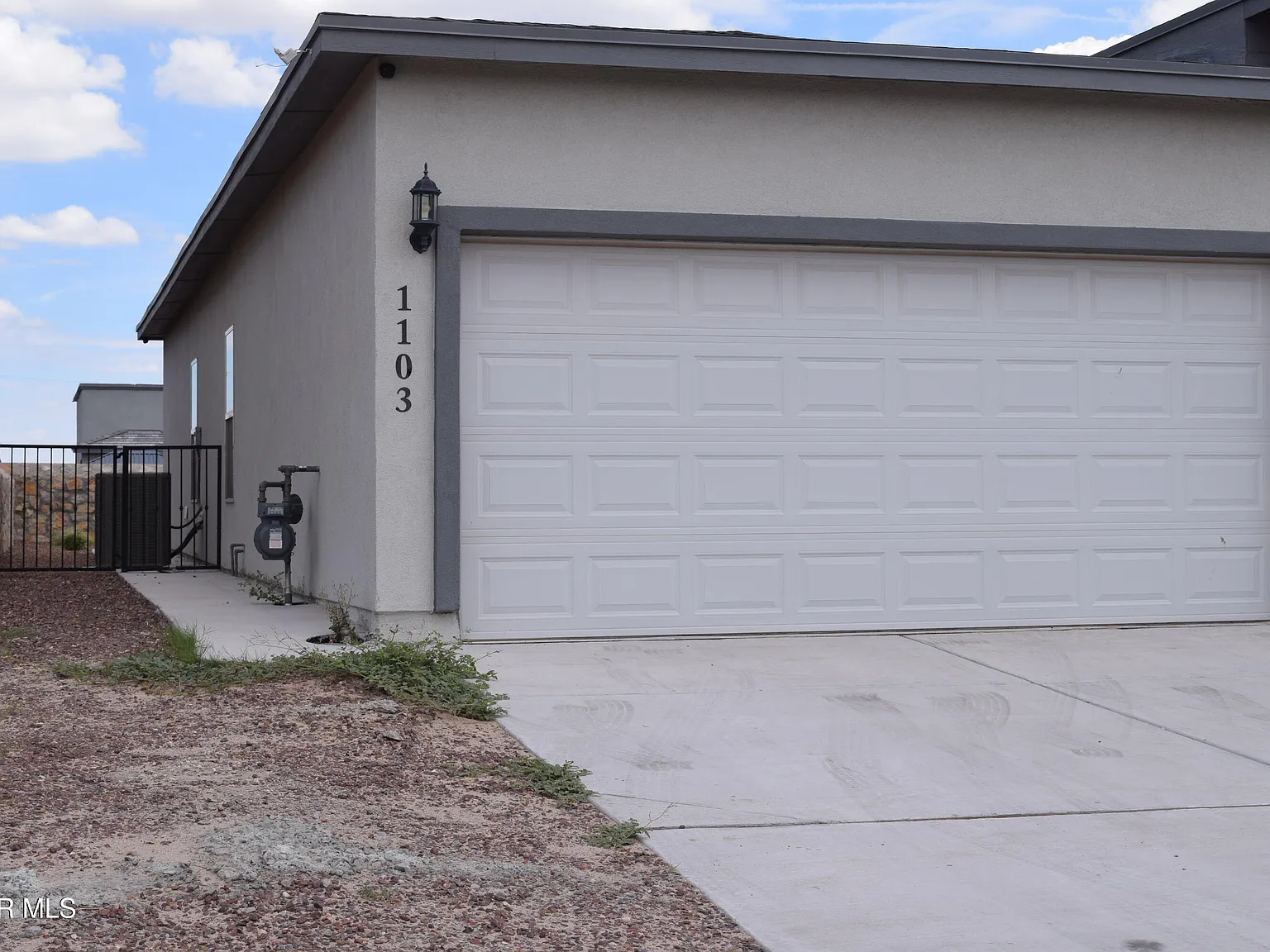 4 bed, 3.0 bath, 1555 sqft, $1,900 — Photo 3