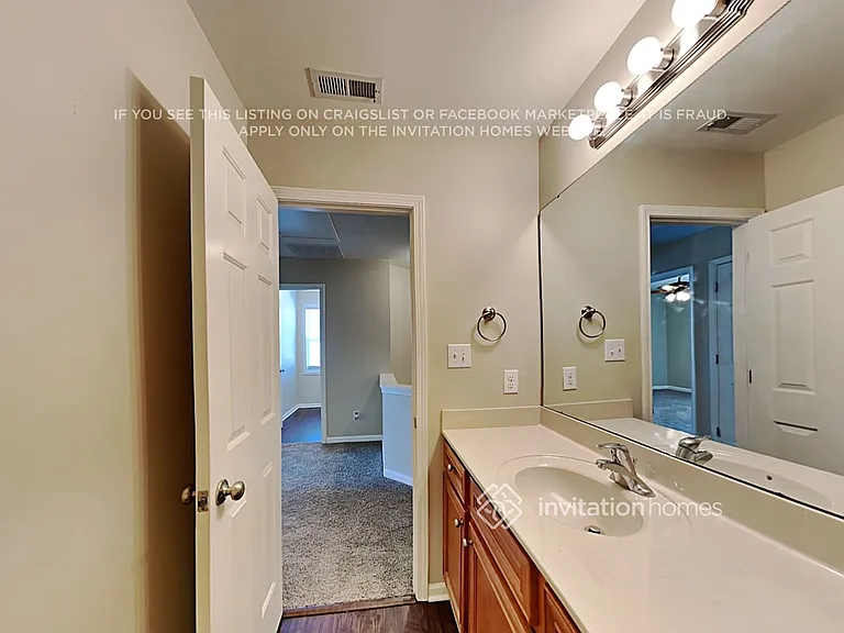 711 Alberta Ct — Photo 17