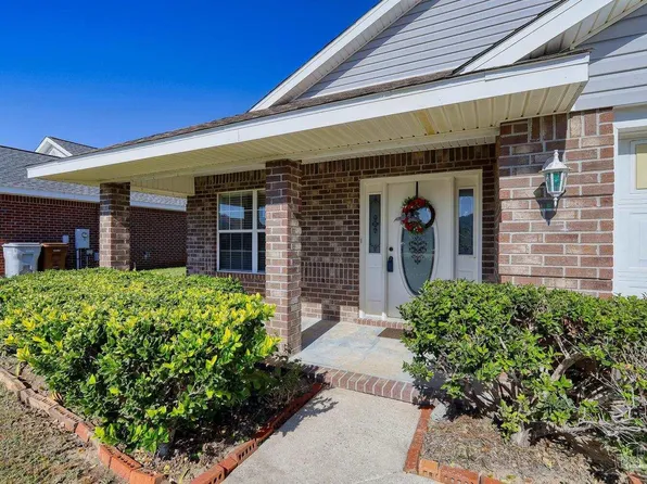 9764 Seafarers Way, Navarre, FL 32566
