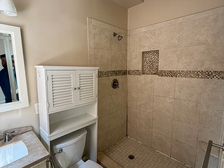 209 Hanover St #3 — Photo 6
