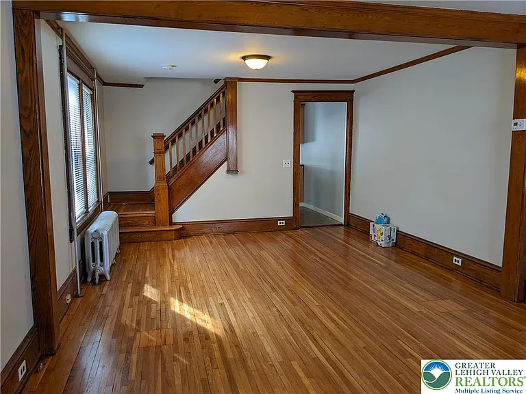 2434 Birch St — Photo 3