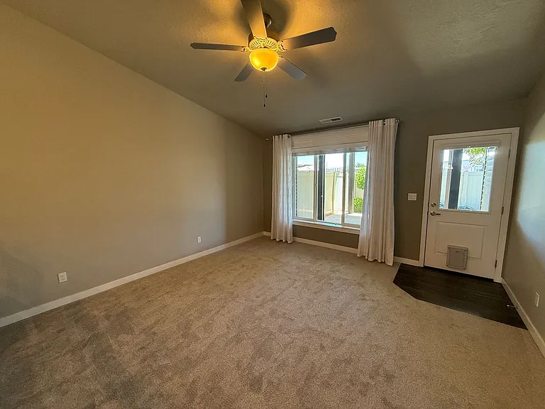 2839 E Apricot Dr — Photo 7