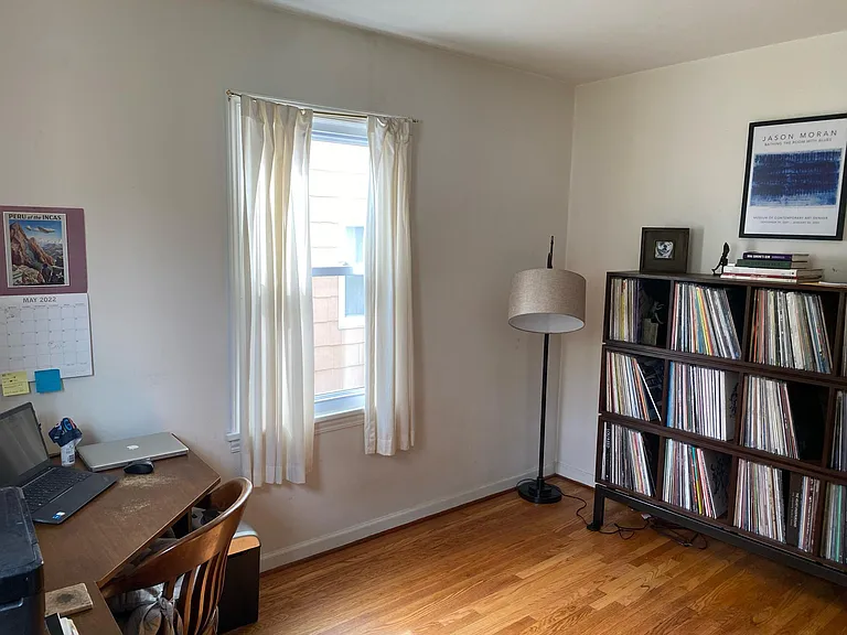 110 Colonial Rd — Photo 16