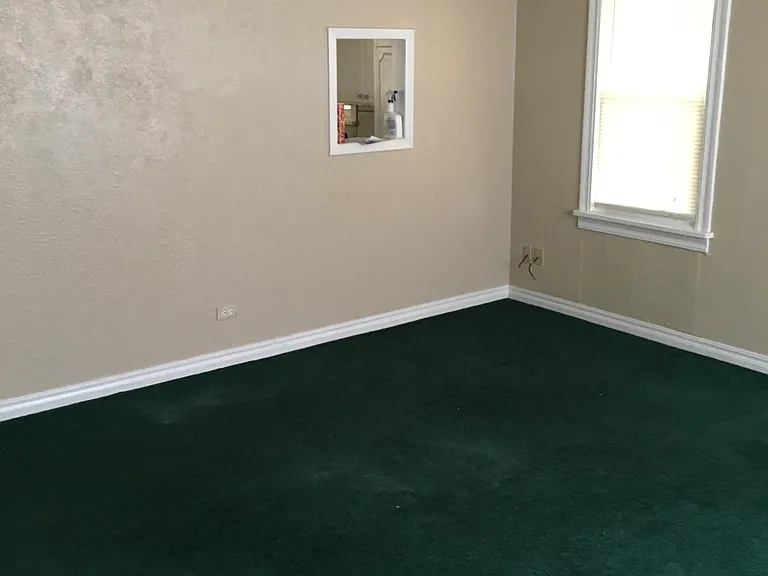 1812 W Ash Ave — Photo 6