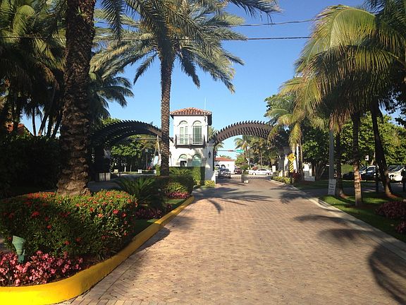 Gated Golden Beach 
