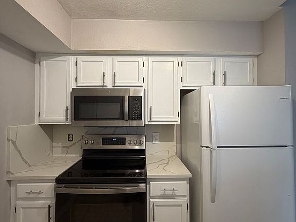4th image of 4010 Dancing Cloud Ct Unit 405