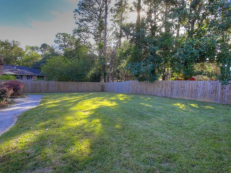505 Evergreen St — Photo 14