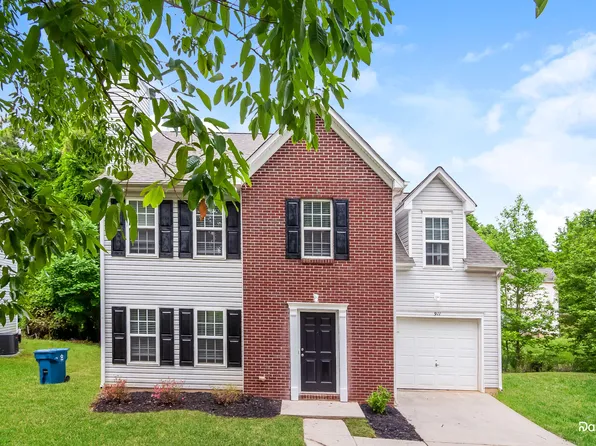 911 Grass Hollow Ct, Charlotte, NC 28216
