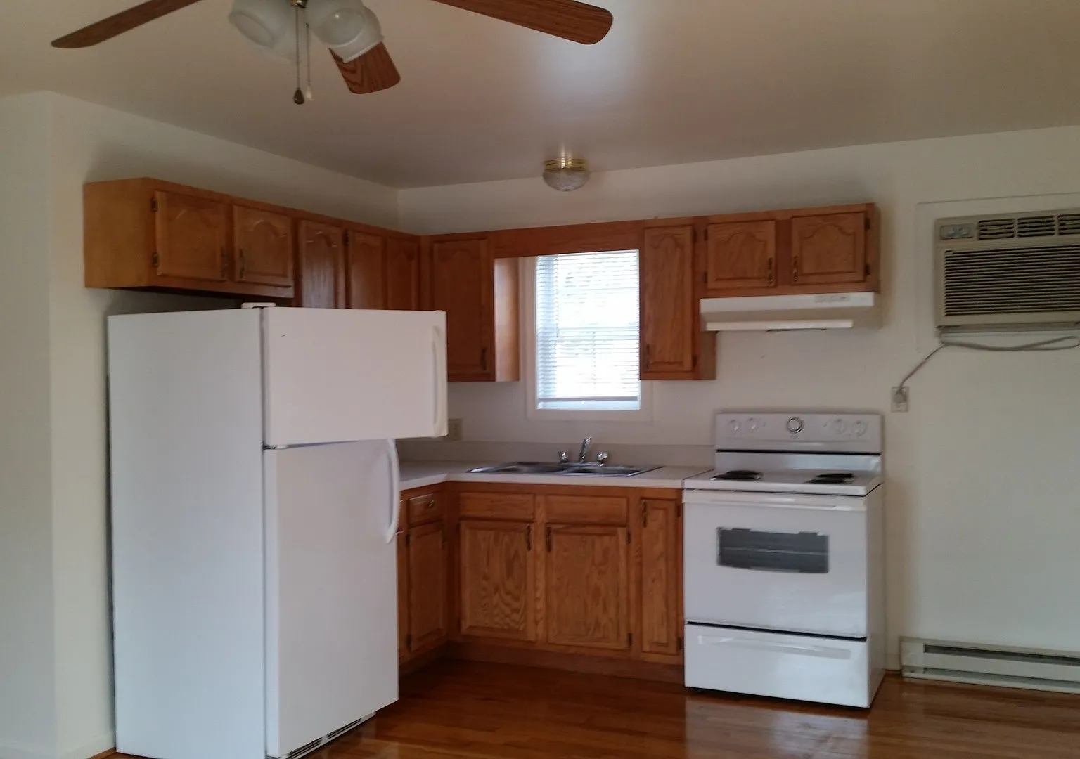 Sandpiper Lane 472 Apartments — Photo 2